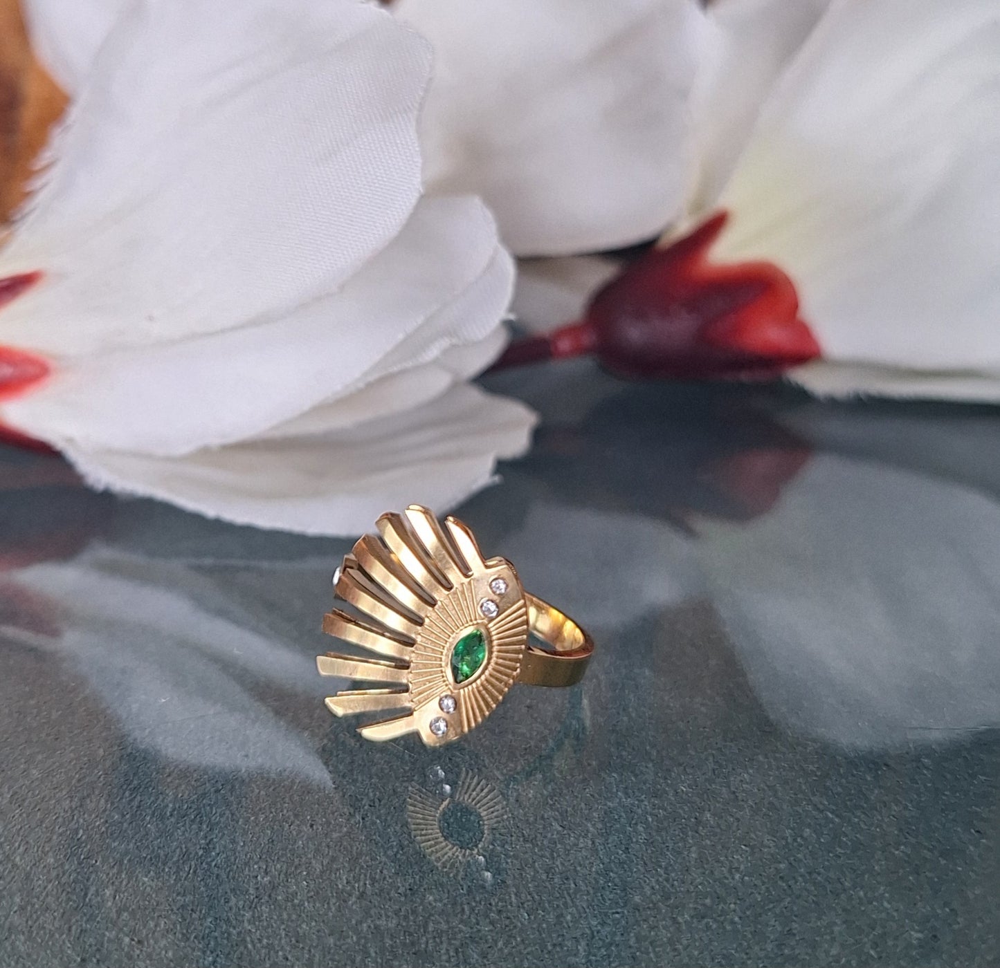 Green Eye Ring