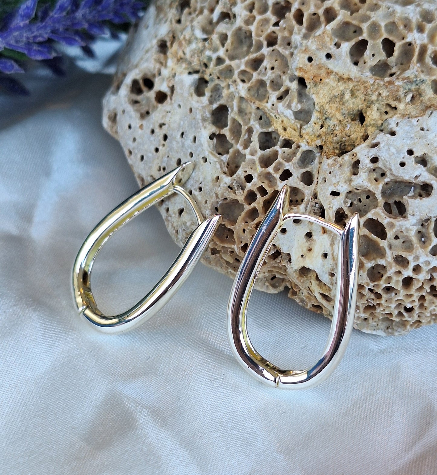 Minimalist Oval Hoop Earrings