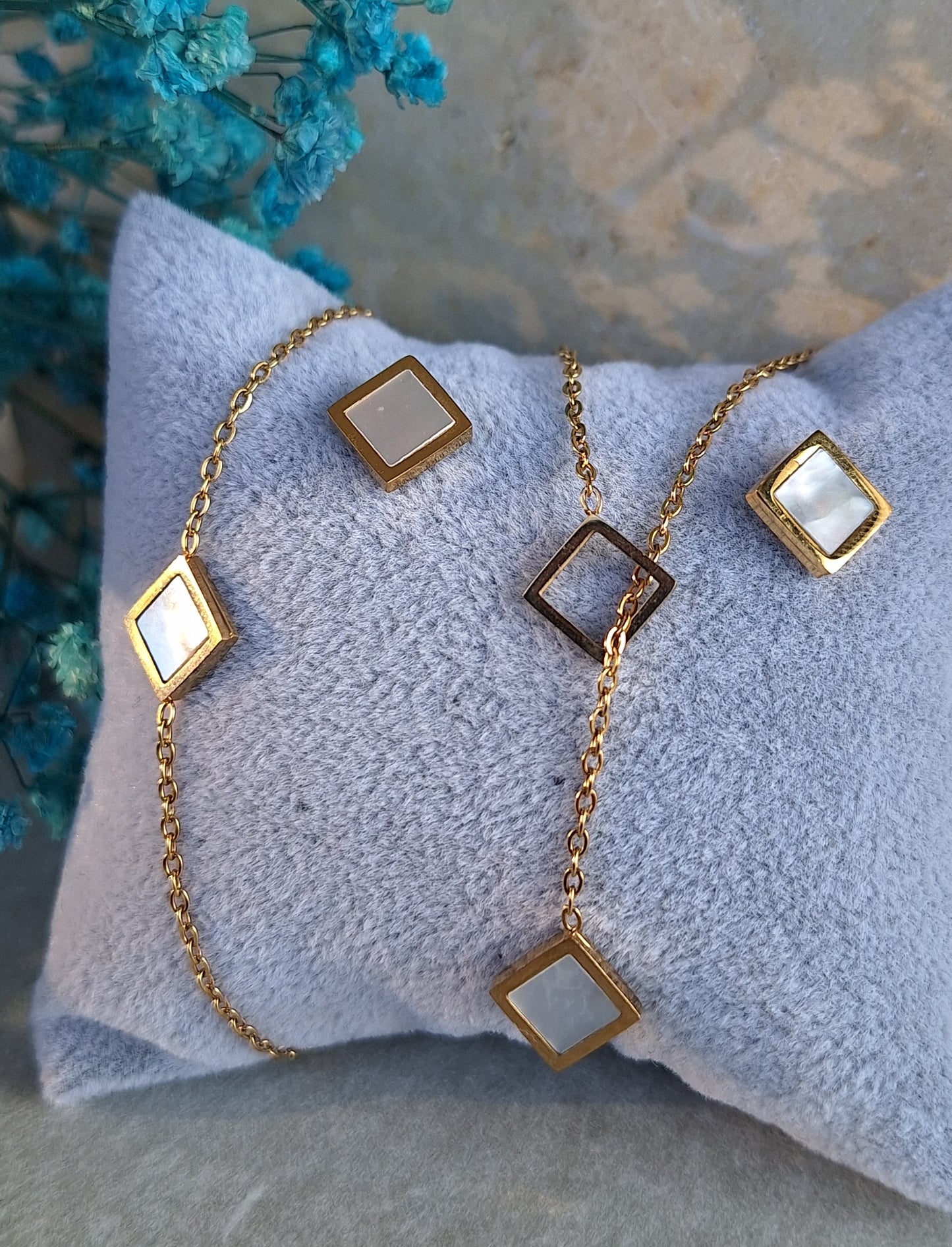 White Square Jewelry Set