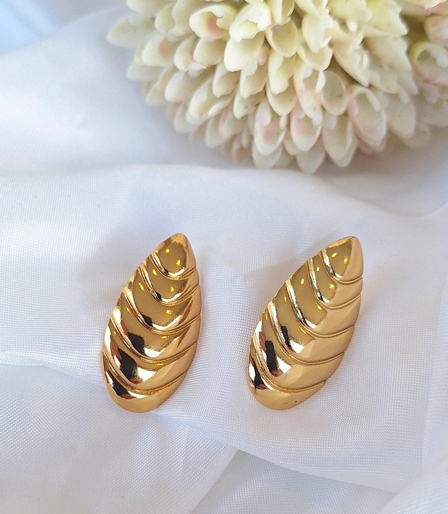 Paloma Stud Earrings