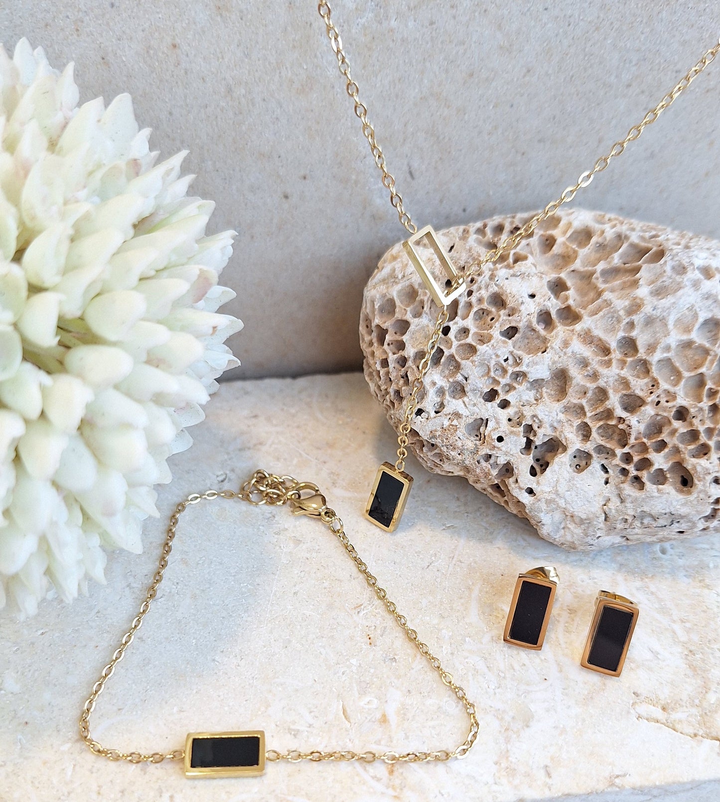 Black Rectangular Jewelry Set