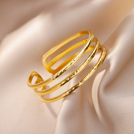 The Linear Ring