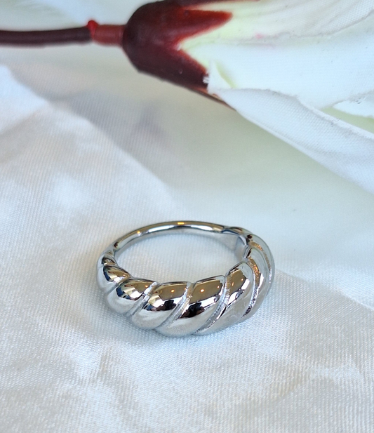 Silver Croissant Ring