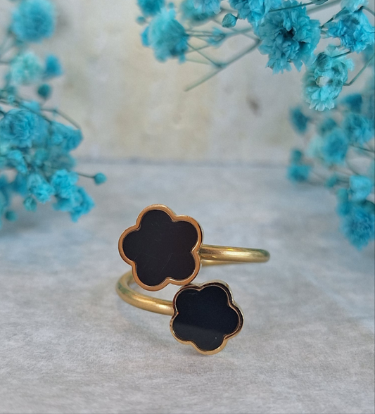 Black Flower Ring