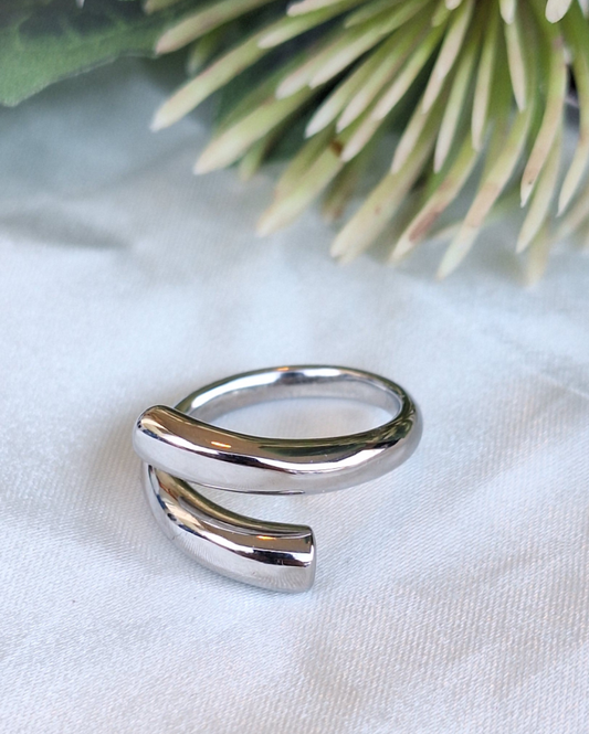 The Hug Ring