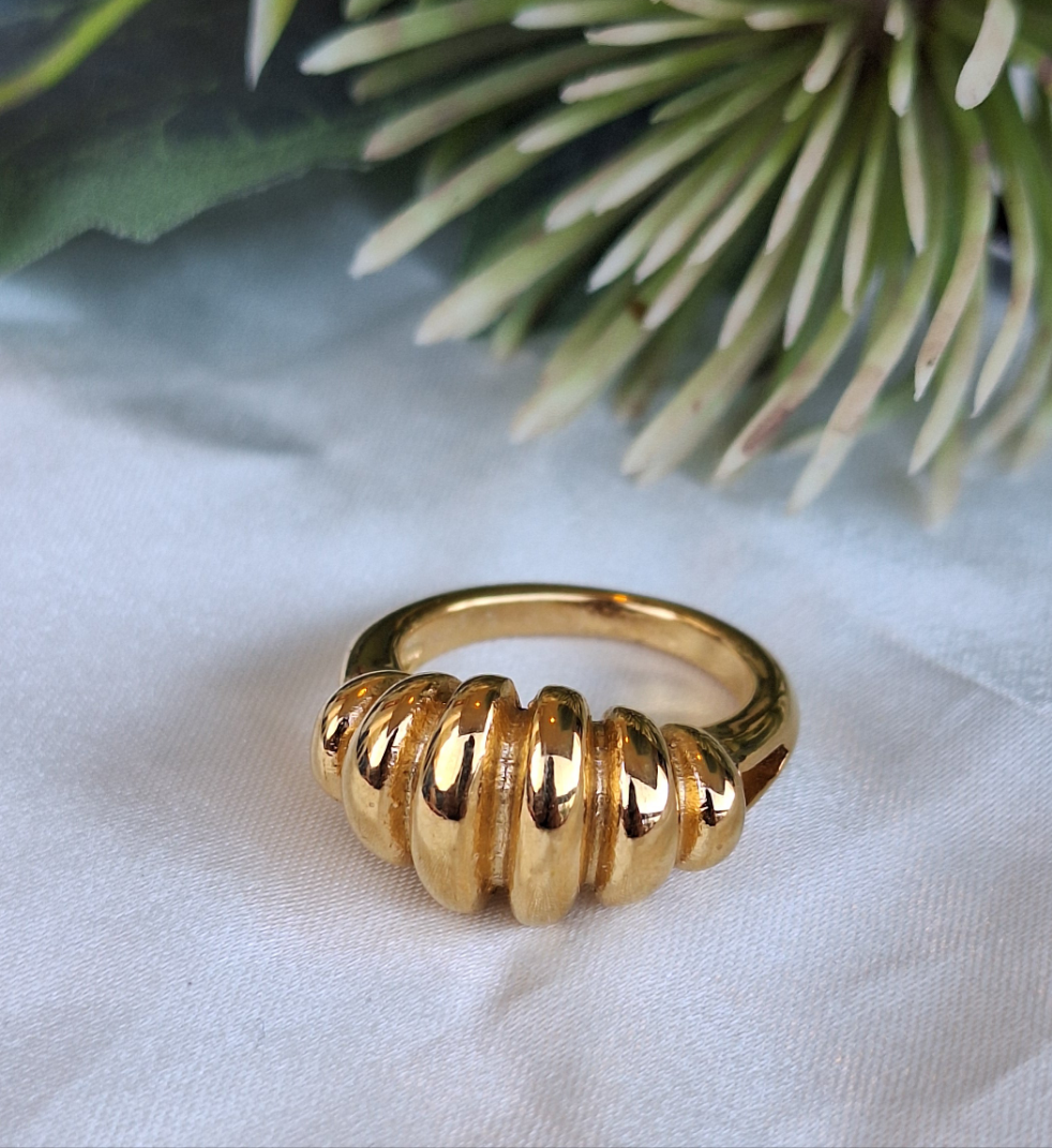 Croissant Ring