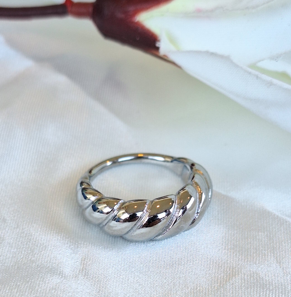 Silver Croissant Ring