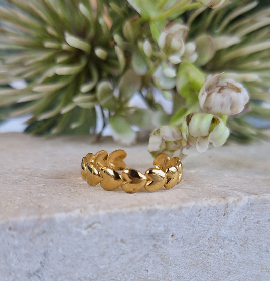 Minimalist Hearts Ring