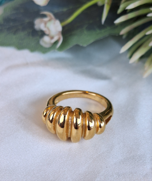 Croissant Ring