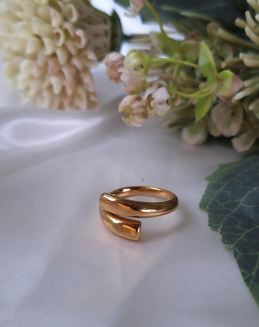The Hug Ring