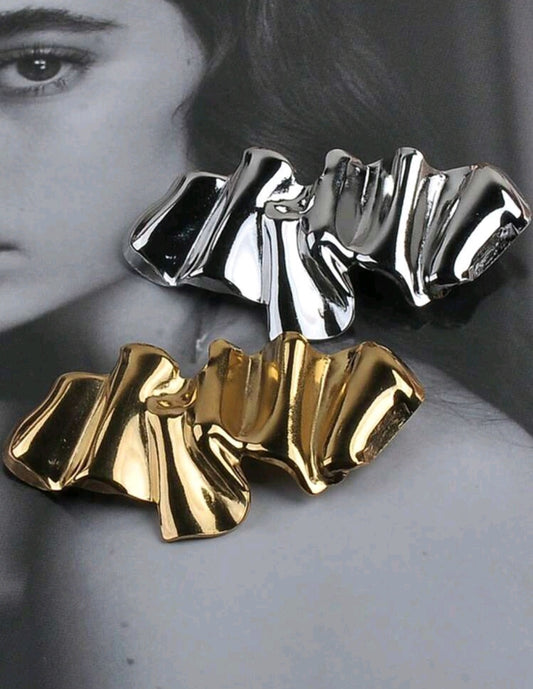 Wavy Brooch