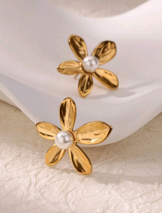Pearly Flower Earrings