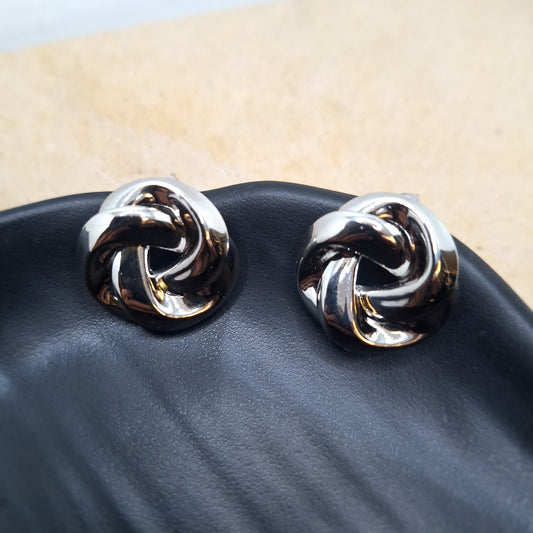 Twisted Circular Stud Earrings