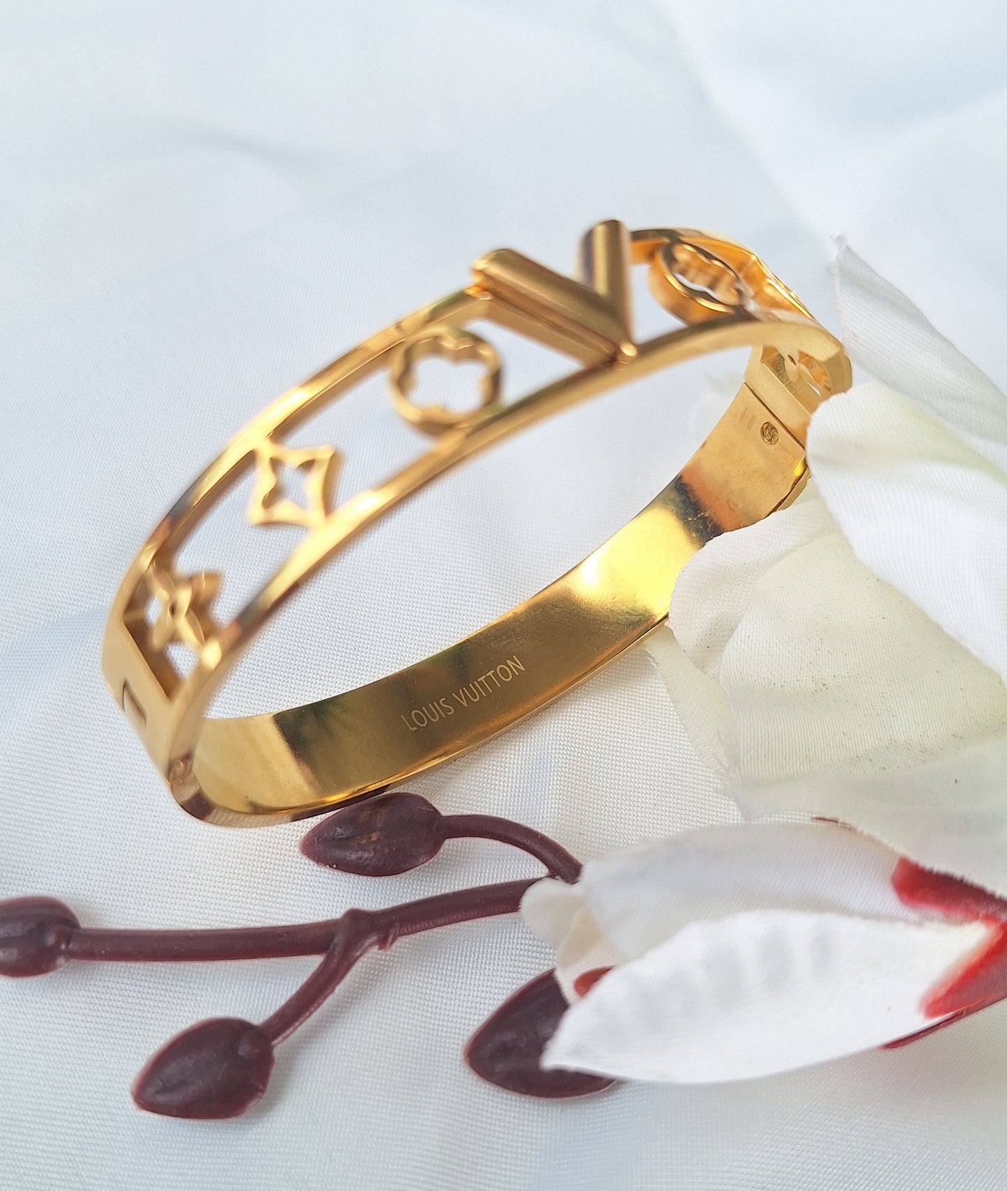 LV Bangle
