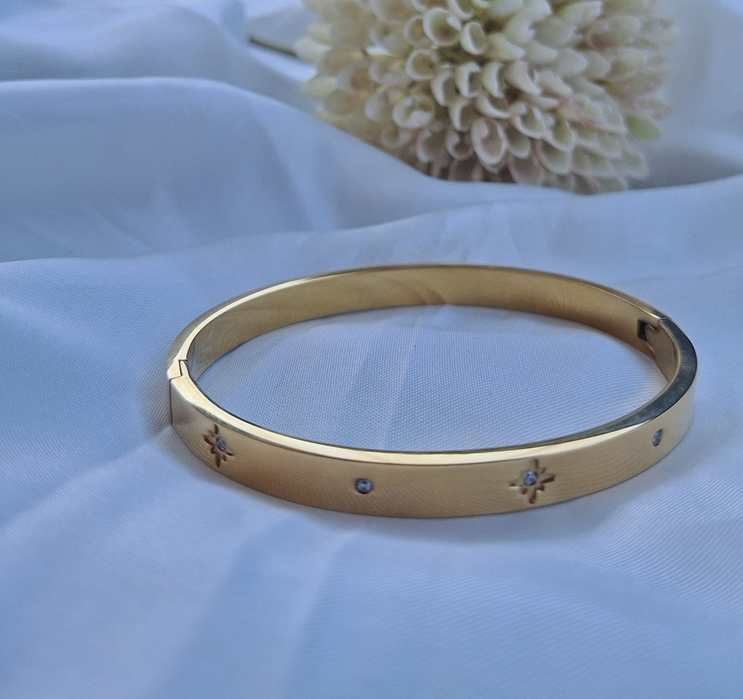 Zirconia Stars Bangle