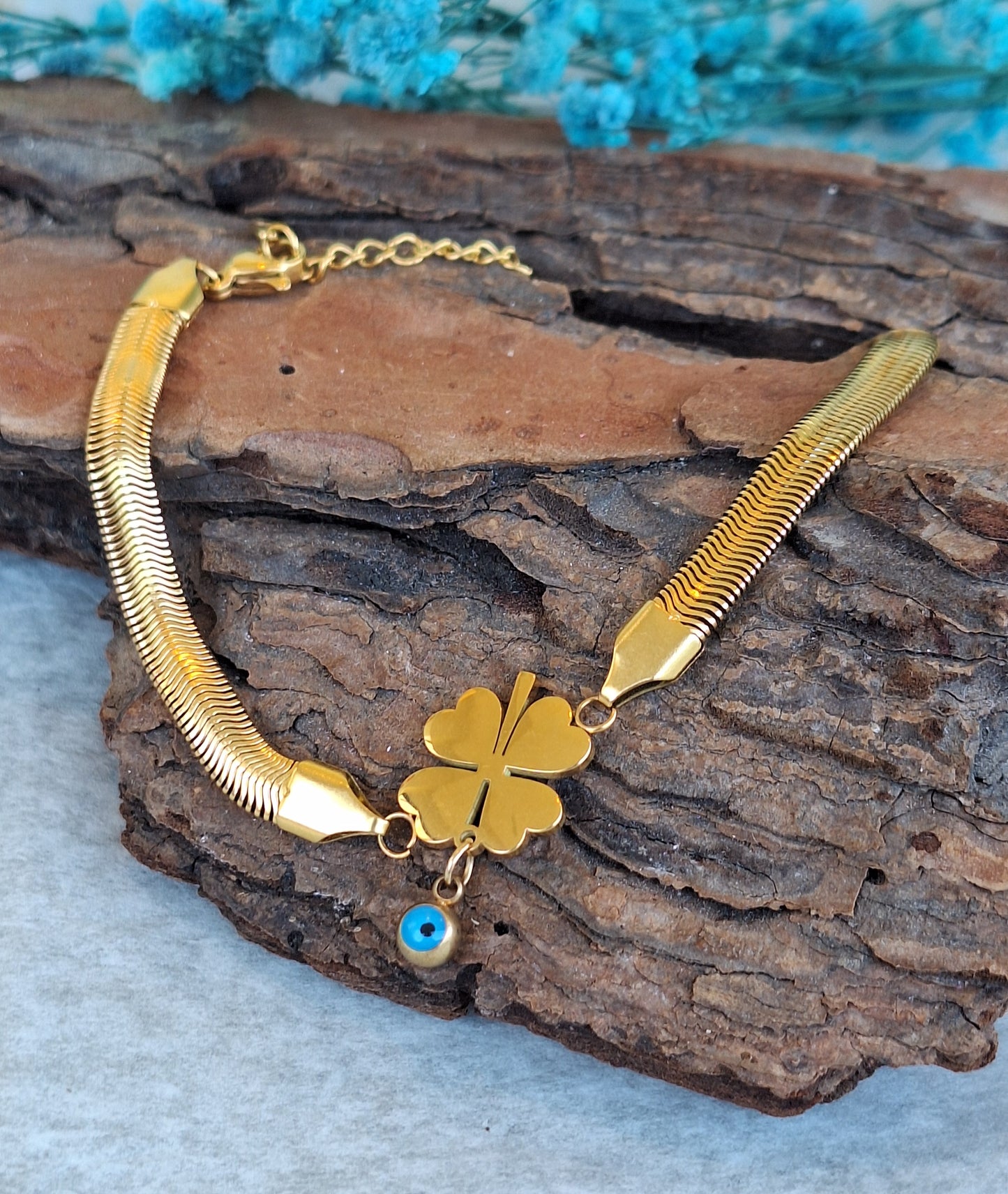 The Clover Bracelet