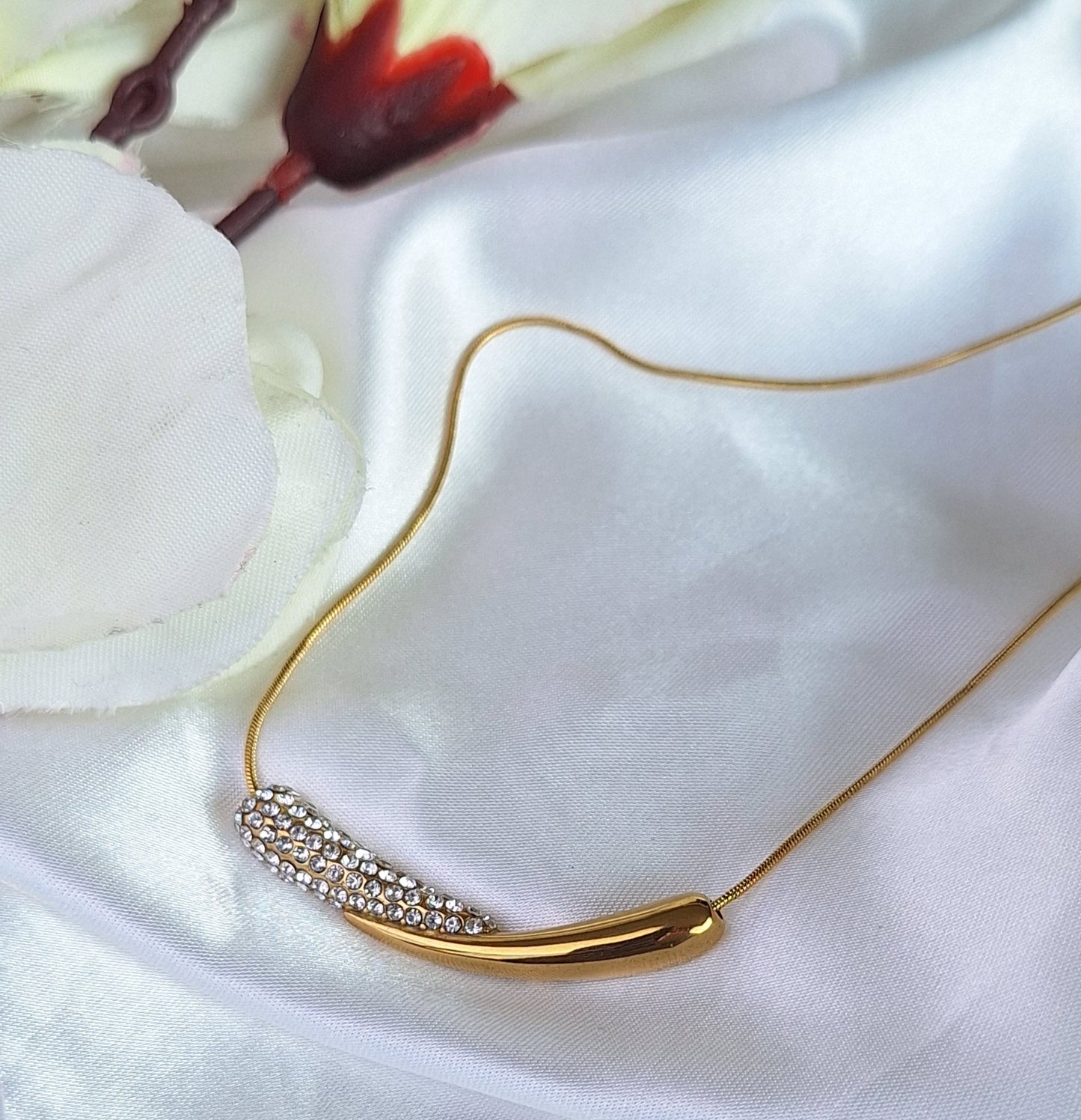 Zirconia Teardrop Necklace