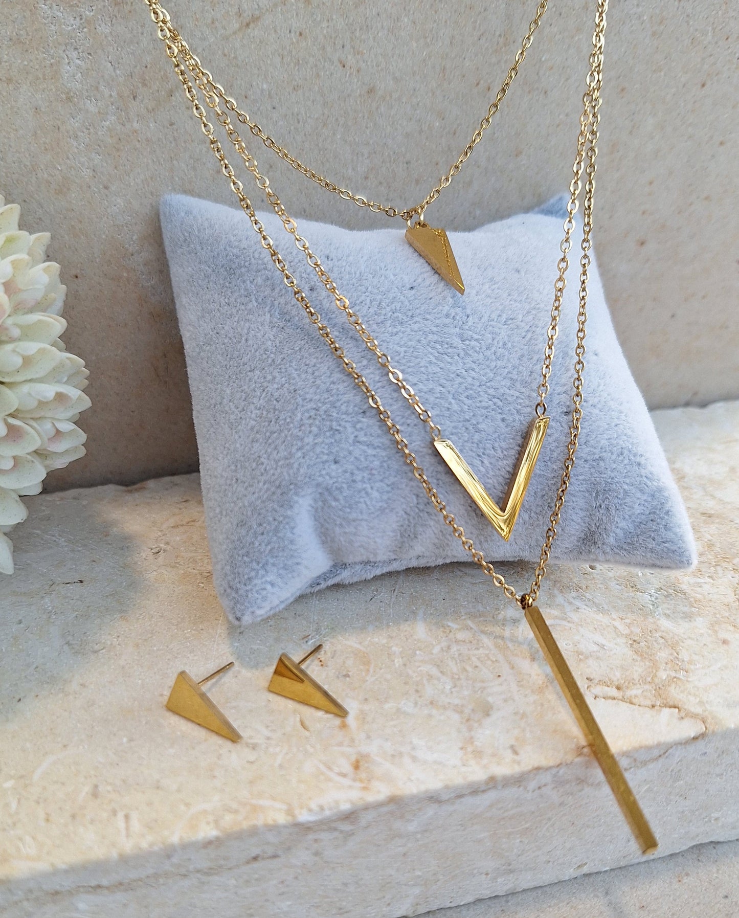 V Shape Necklace Set