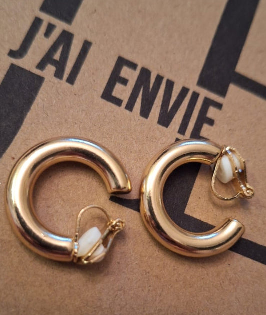 Bold Clip Hoops